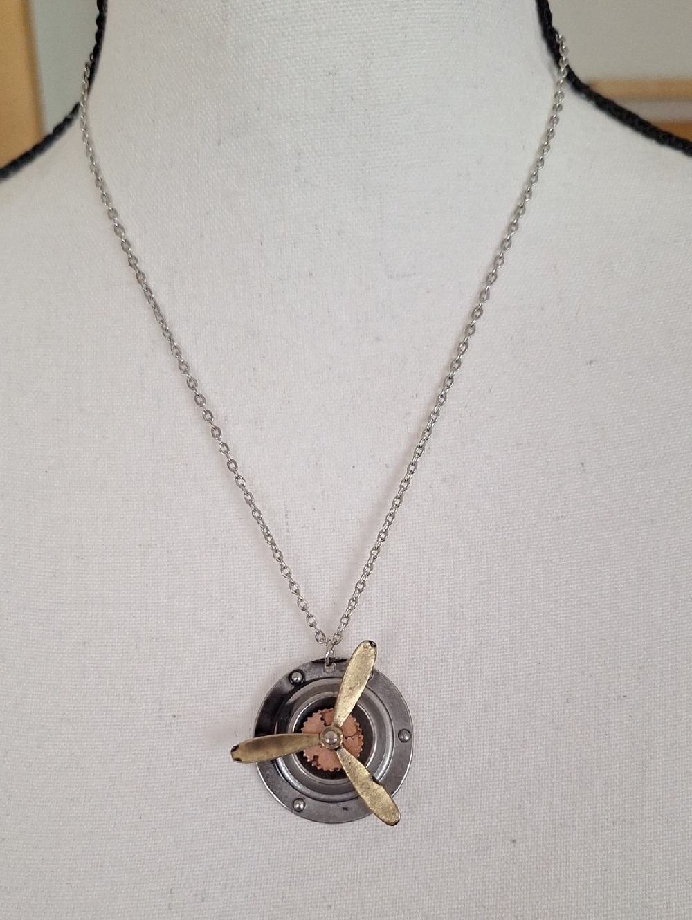 Steampunk Propeller Pendant Necklace - Silver and Gold